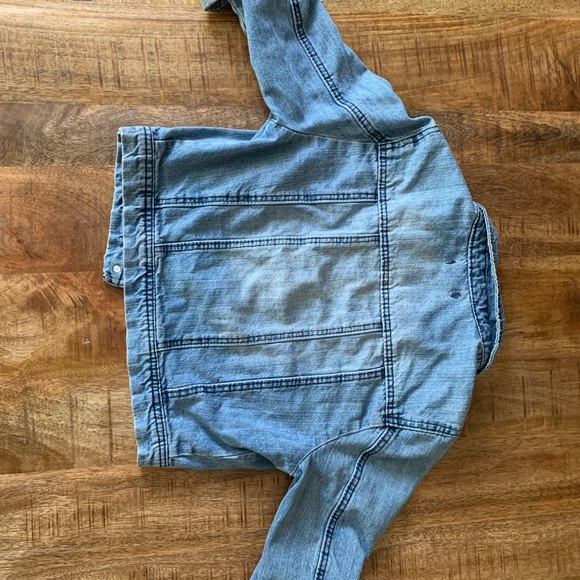 Cropped Denim Jacket - Picture 2 of 4
